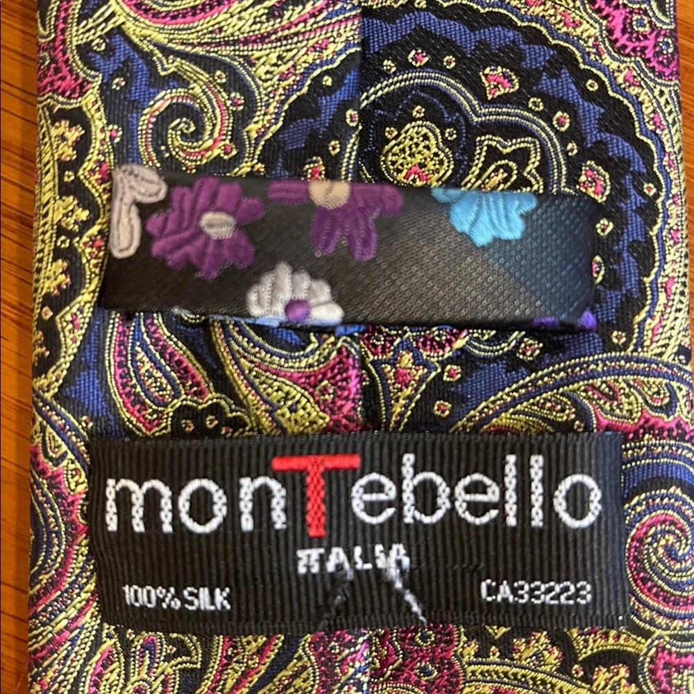 Montebello 100% Silk Paisley Tie Blue Gold Red Sheen 3” x 59” Mens (3/$25) - Picture 3 of 6